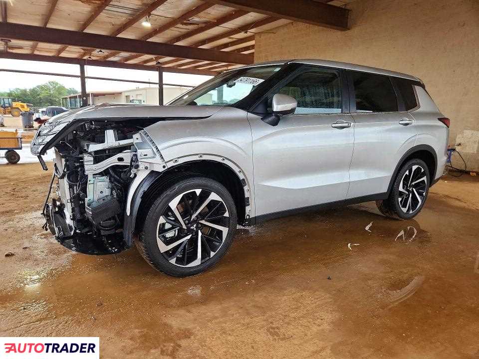 Mitsubishi Outlander 2024 2