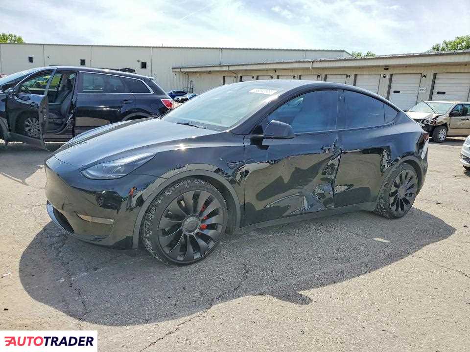 Tesla Model Y 2022