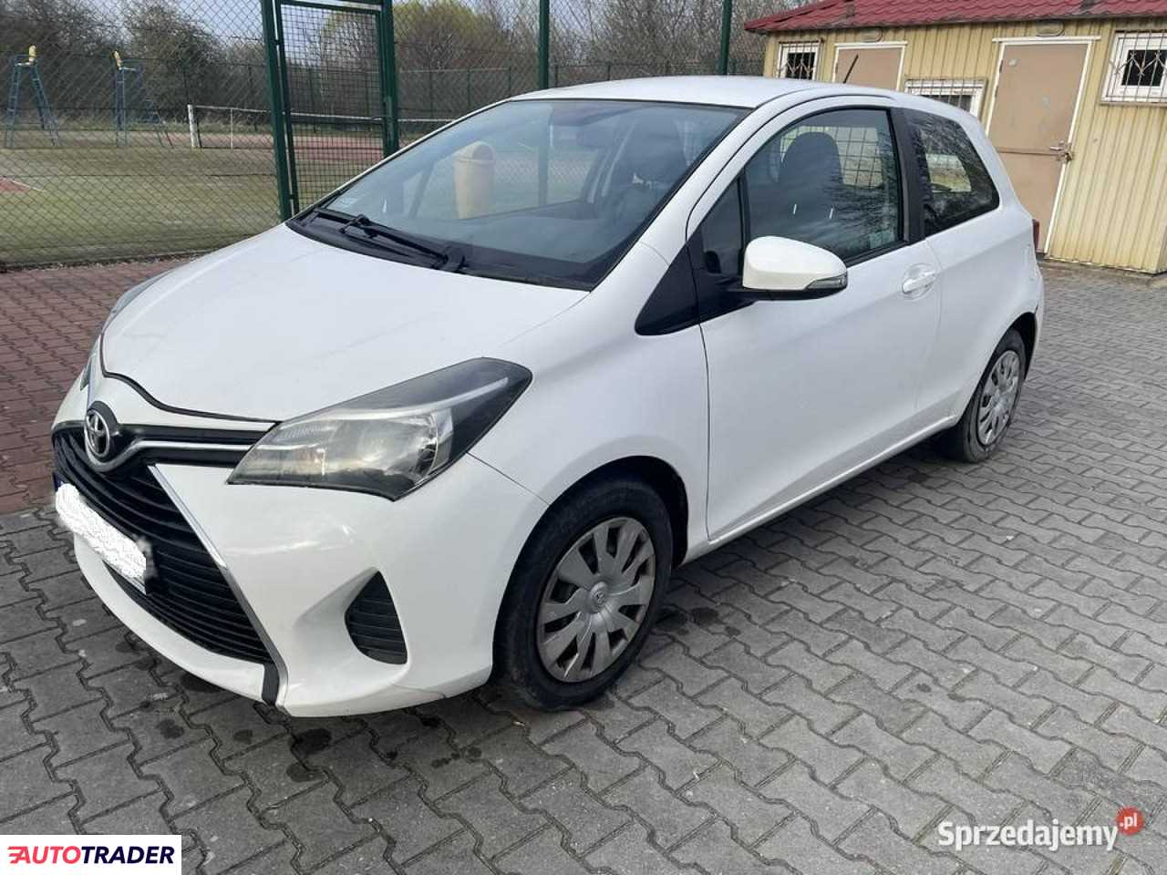 Toyota Yaris 2015 1.4 90 KM