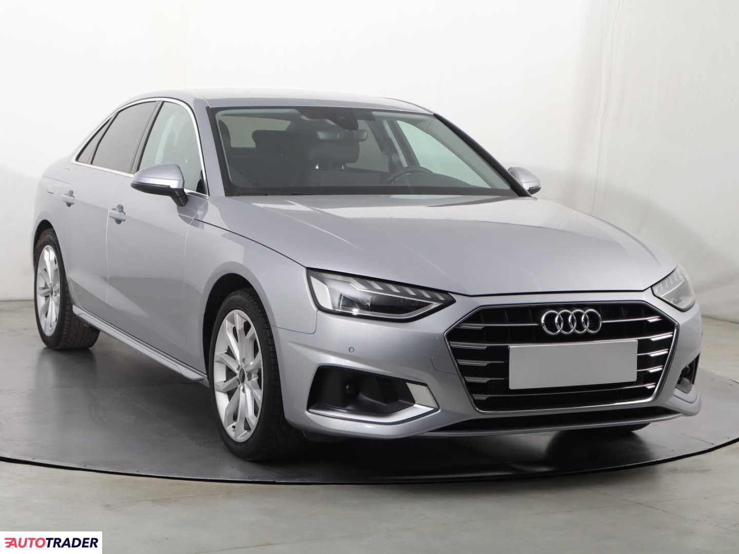 Audi A4 2024 2.0 147 KM