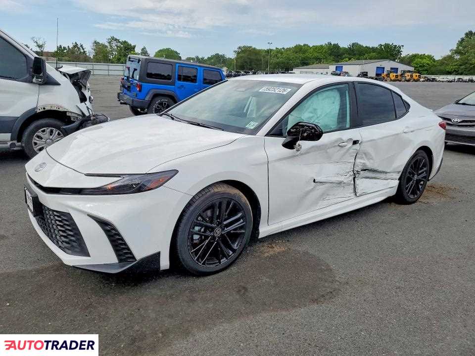 Toyota Camry 2025 2