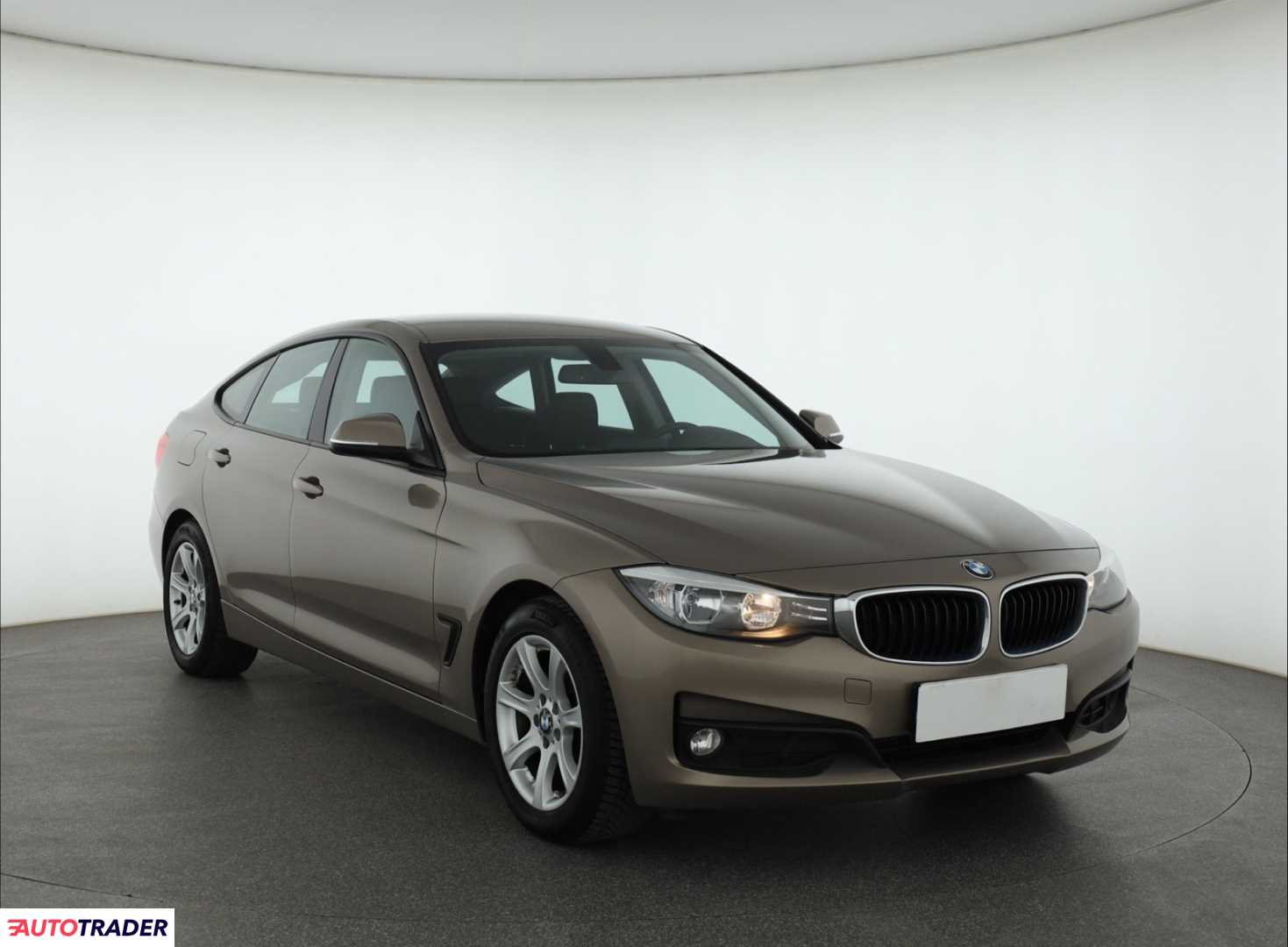 BMW 318 Gran Turismo 2015 2.0 134 KM