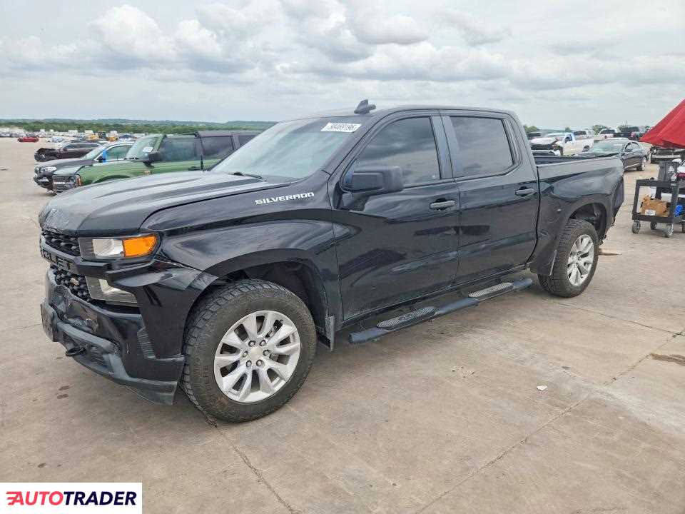 Chevrolet Silverado 2021 4