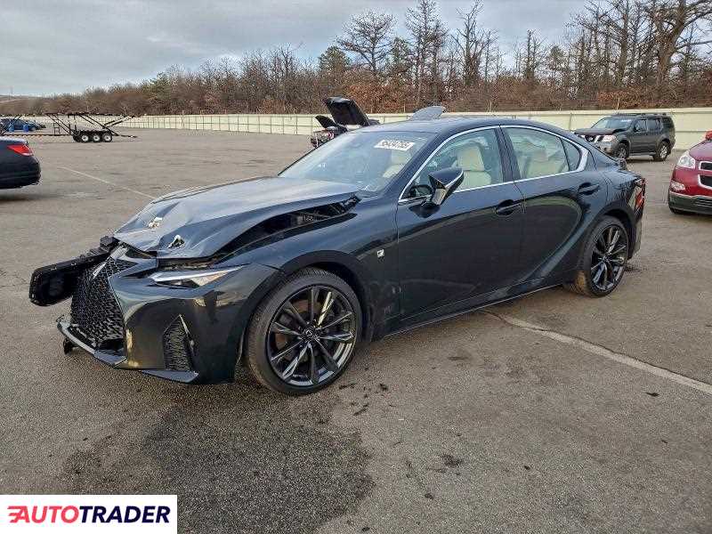 Lexus IS 2024 3