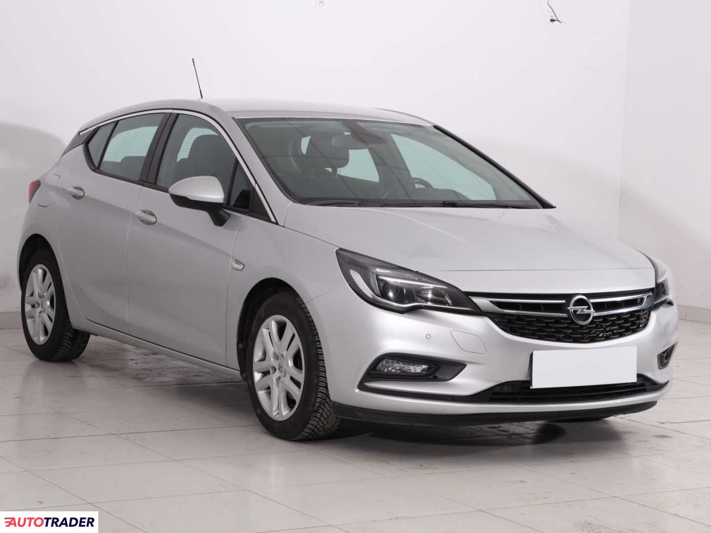 Opel Astra 2018 1.4 123 KM