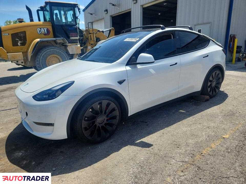 Tesla Model Y 2023
