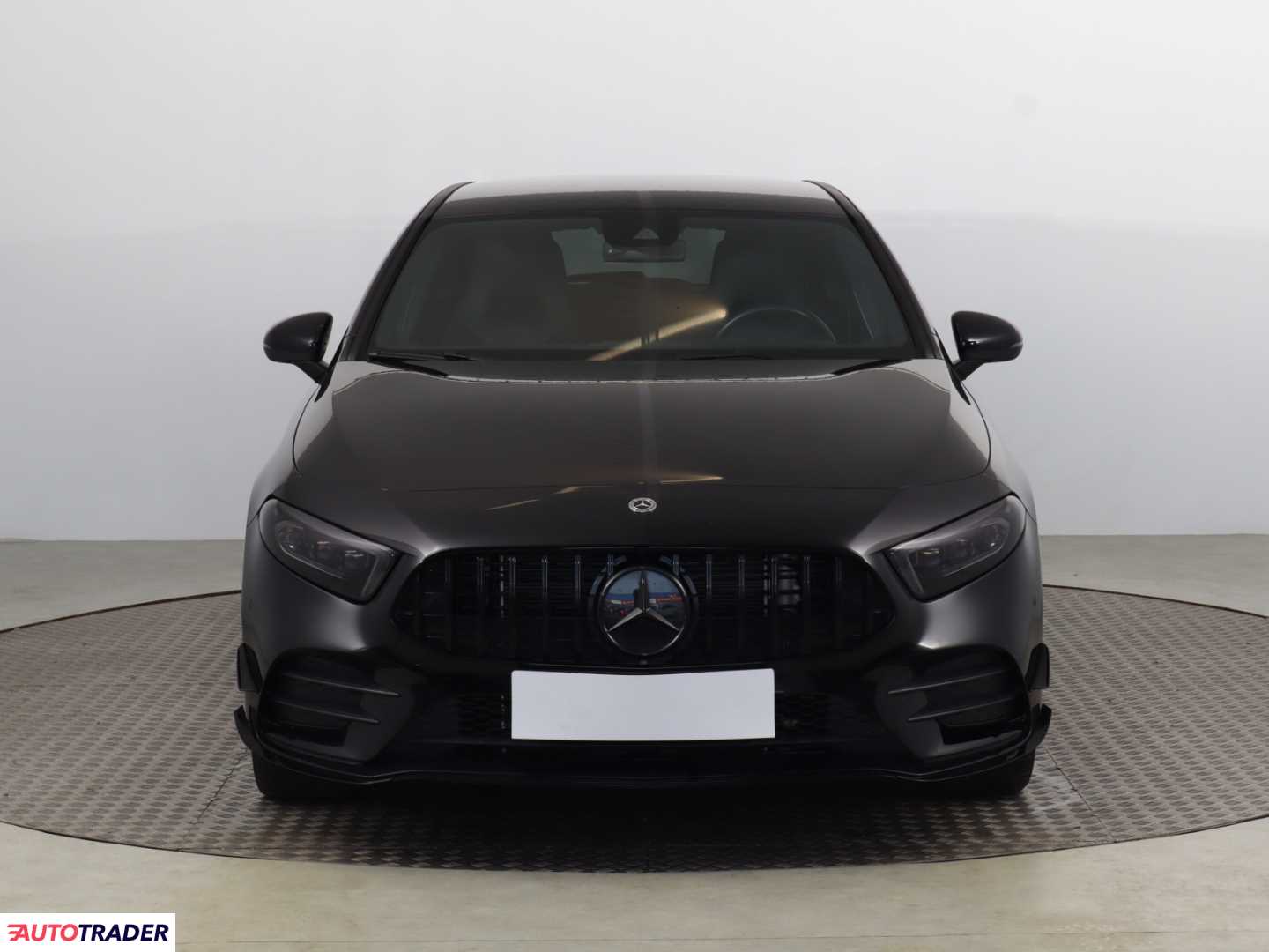 Mercedes A-klasa 2022 1.3 214 KM