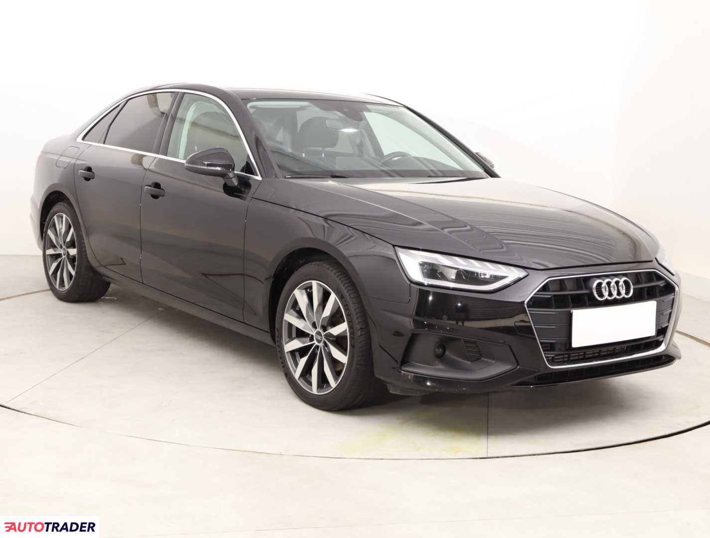 Audi A4 2021 2.0 147 KM