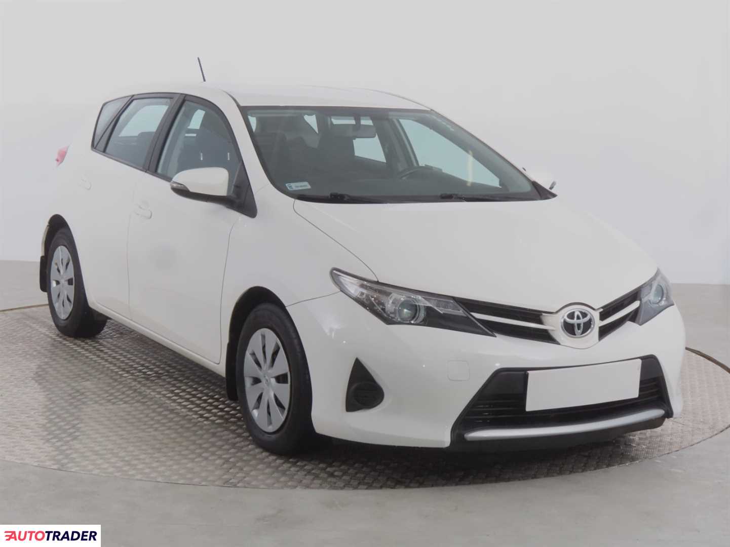 Toyota Auris 2014 1.4 88 KM