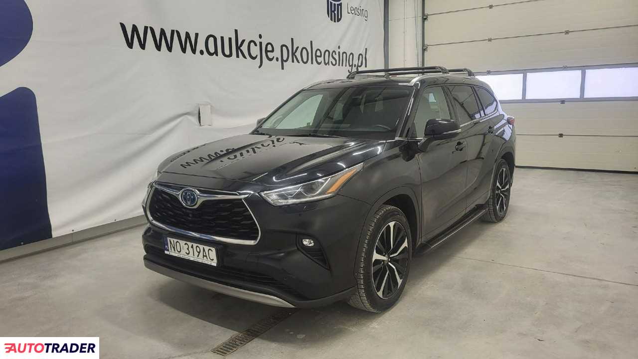 Toyota Highlander 2022 2.5 190 KM