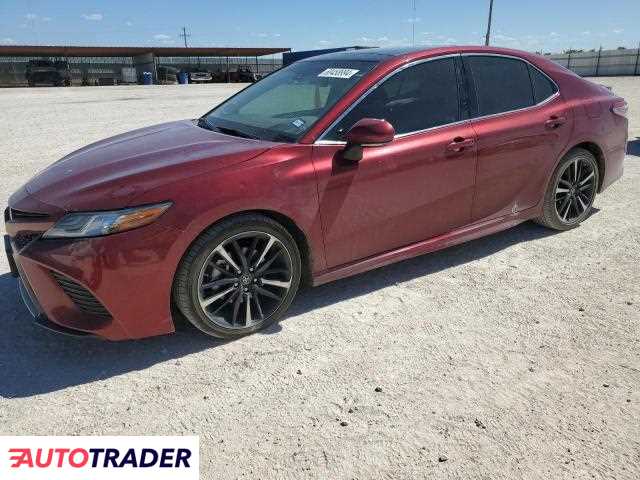 Toyota Camry 2018 3