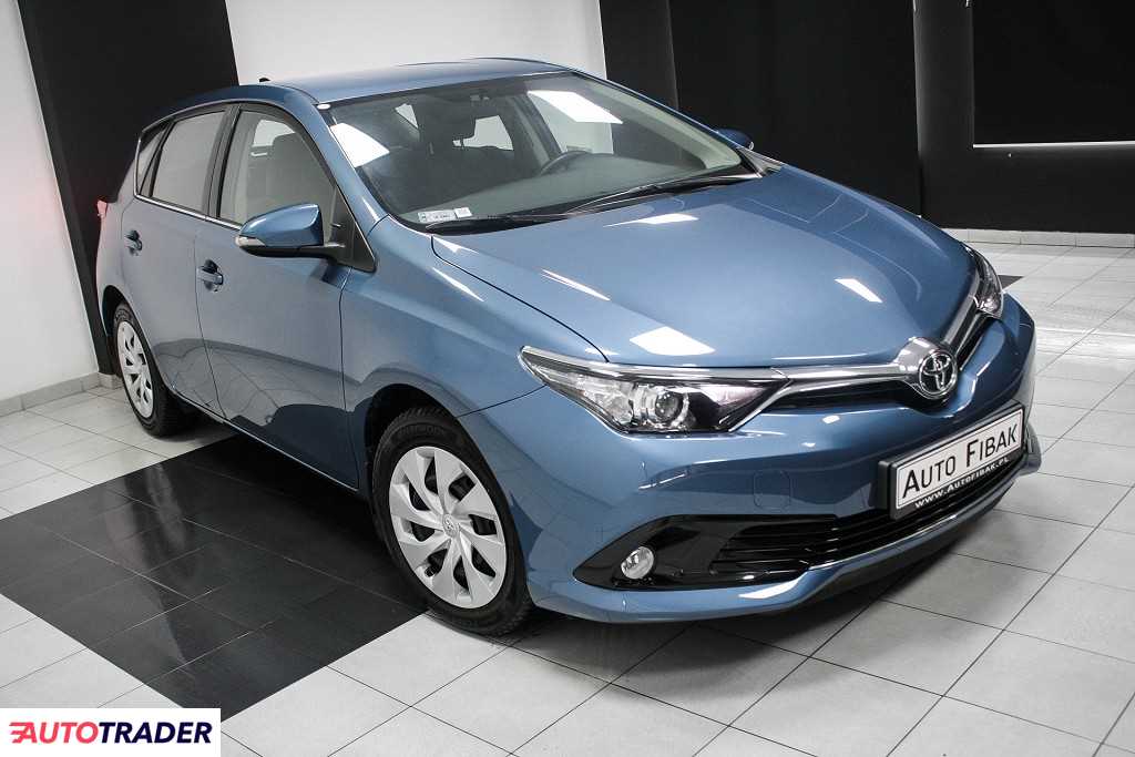 Toyota Auris 2016 1.6 132 KM Toyota Auris 2016 1.6 132 KM