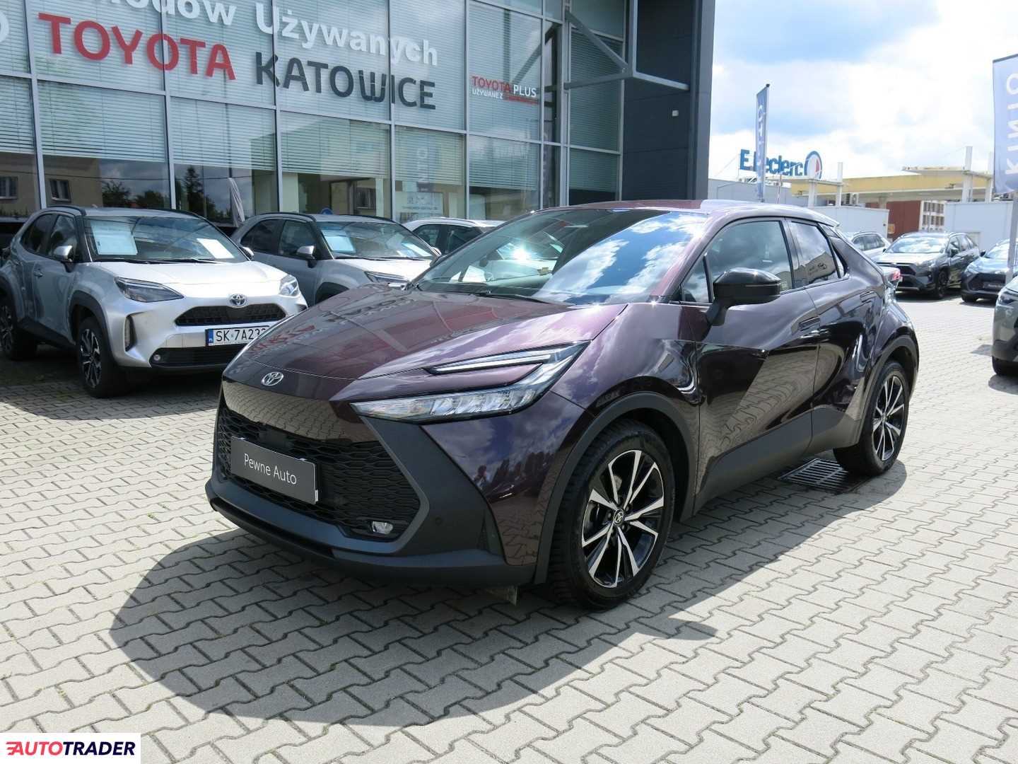 Toyota C-HR 2023 1.8 140 KM