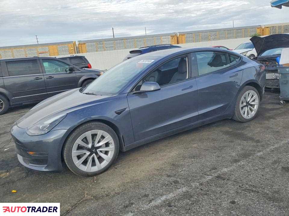 Tesla Model 3 2023