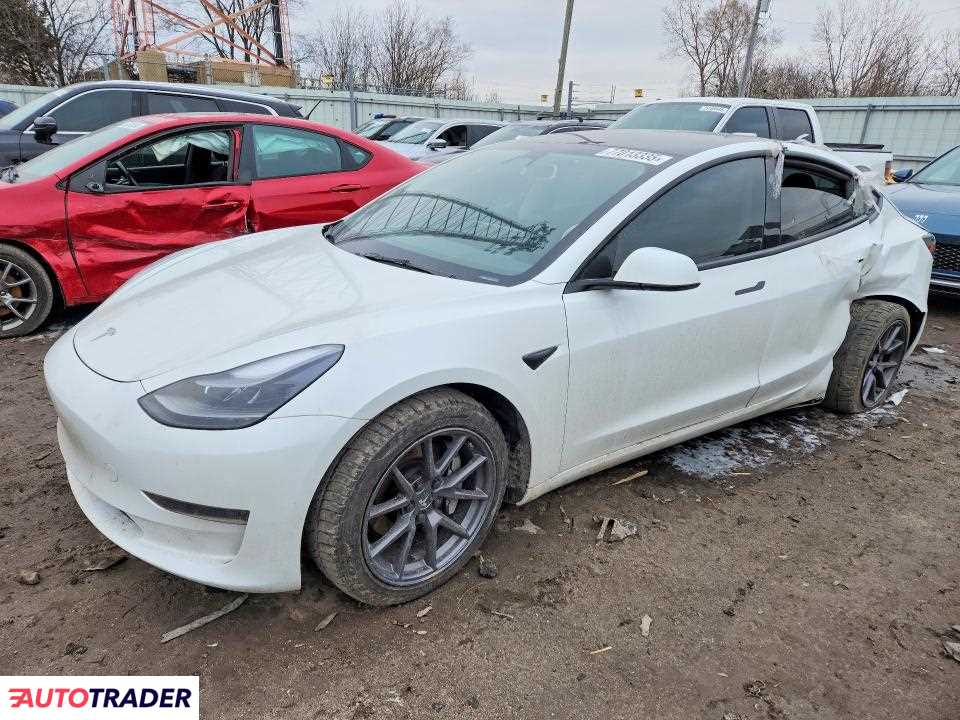 Tesla Model 3 2023