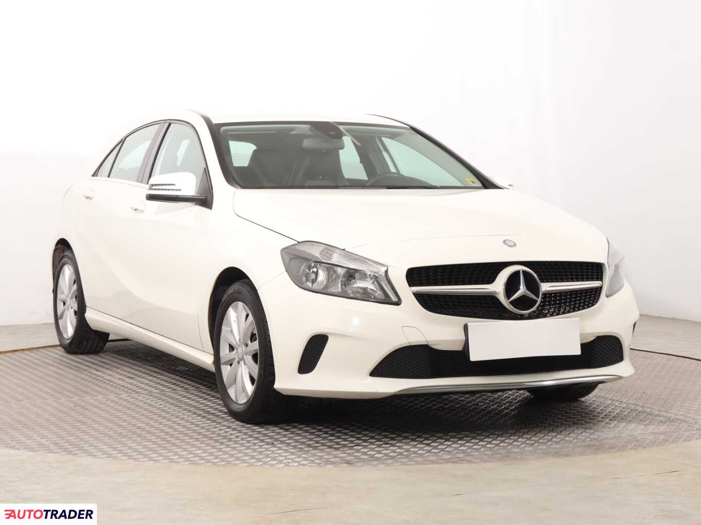 Mercedes A-klasa 2016 1.6 120 KM