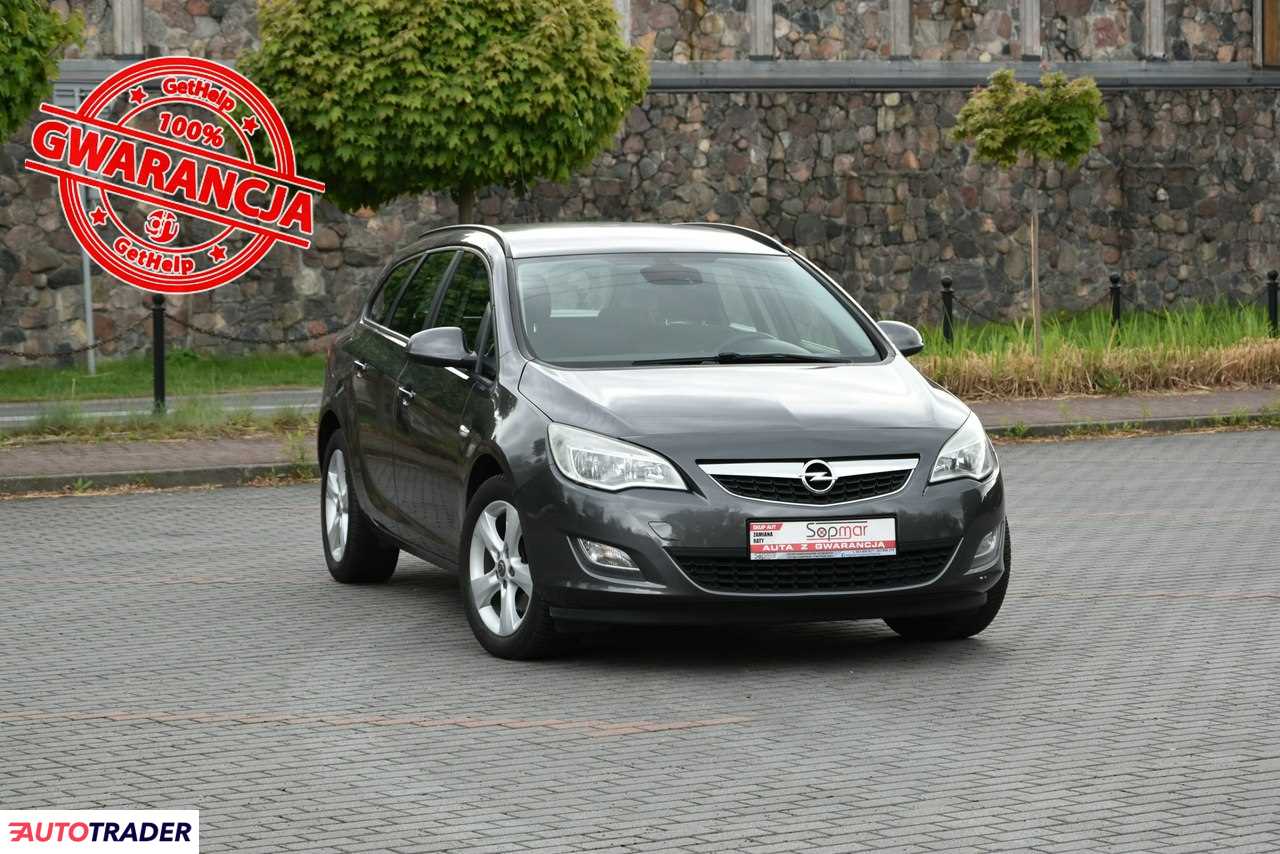 Opel Astra 2011 1.7 110 KM