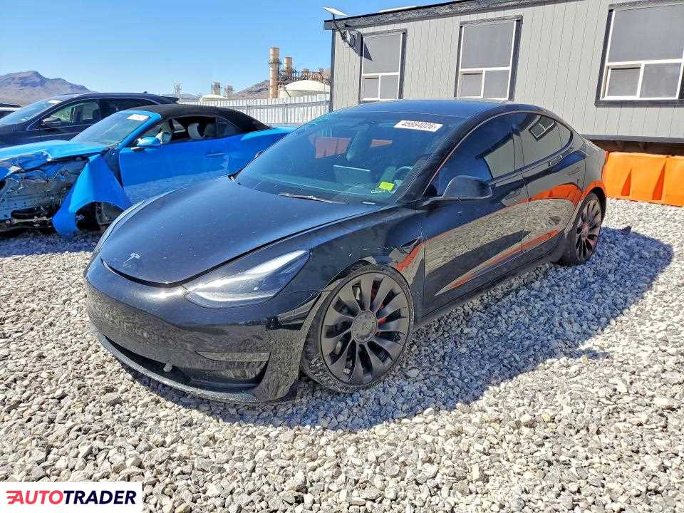 Tesla Model 3 2023