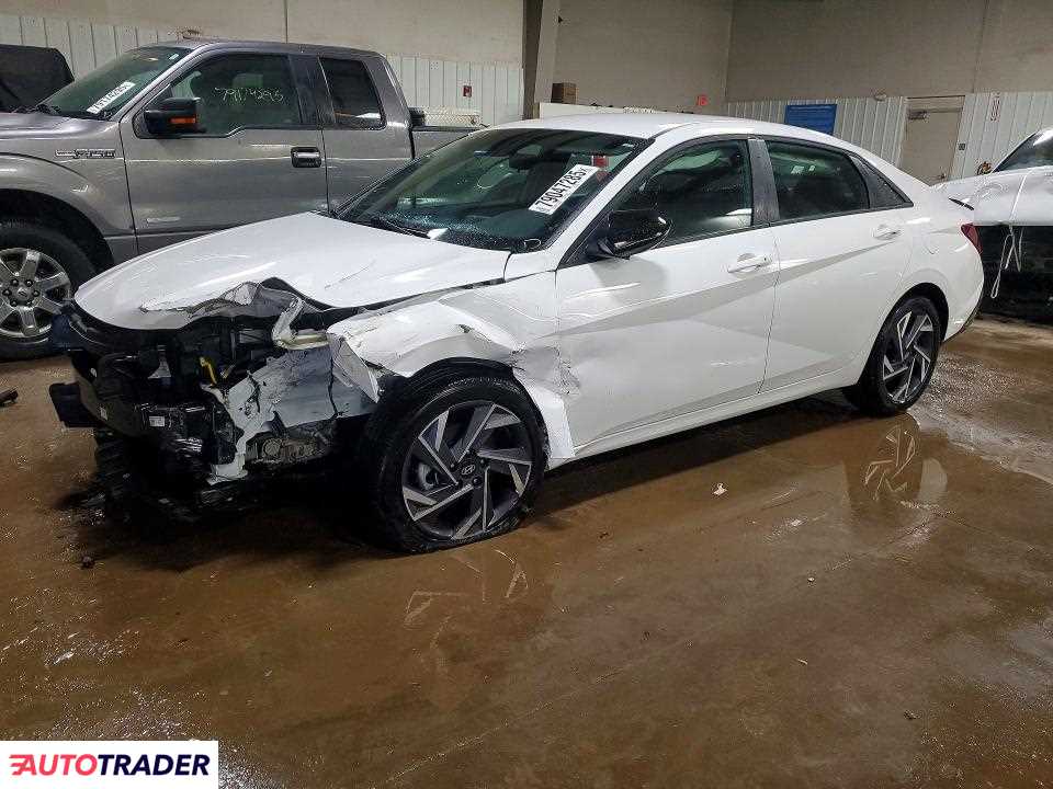 Hyundai Elantra 2025 2