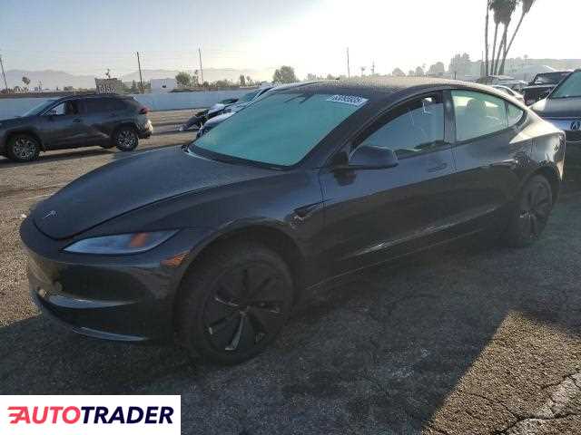 Tesla Model 3 2024