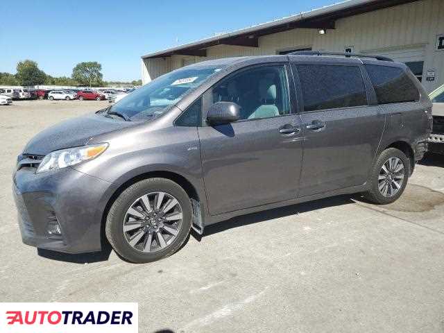 Toyota Sienna 3.0 benzyna 2019r. (DYER)