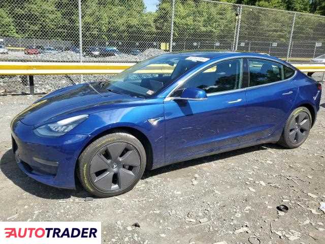 Tesla Model 3 2020