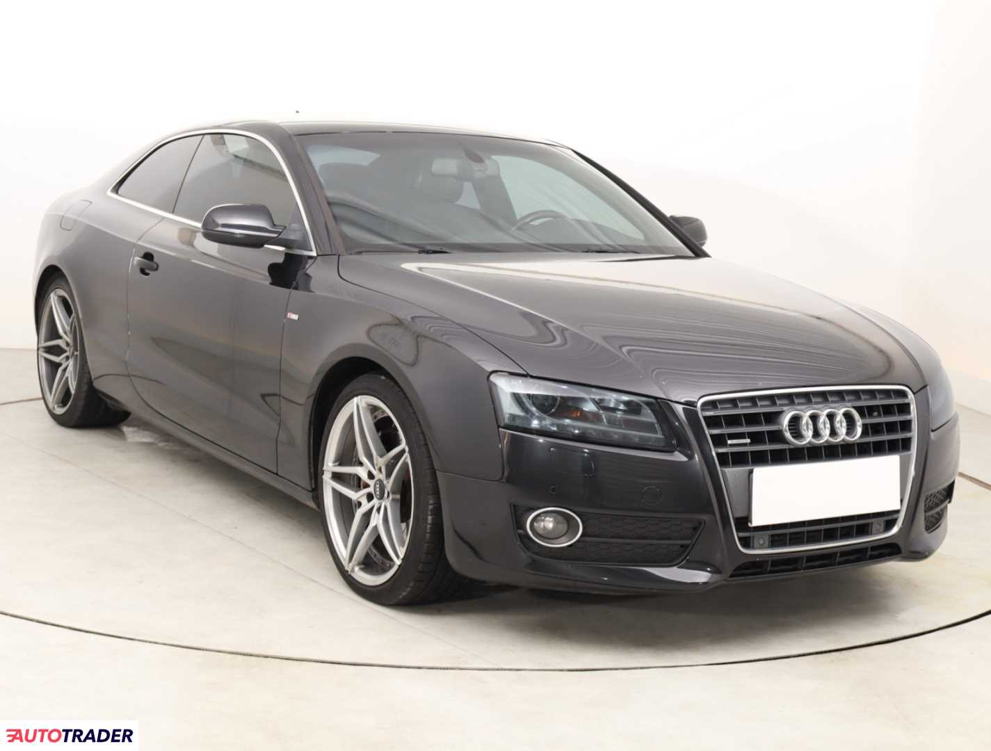 Audi A5 2010 2.0 207 KM