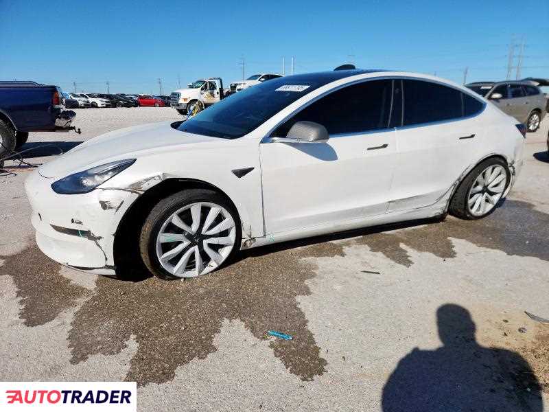 Tesla Model 3 2020