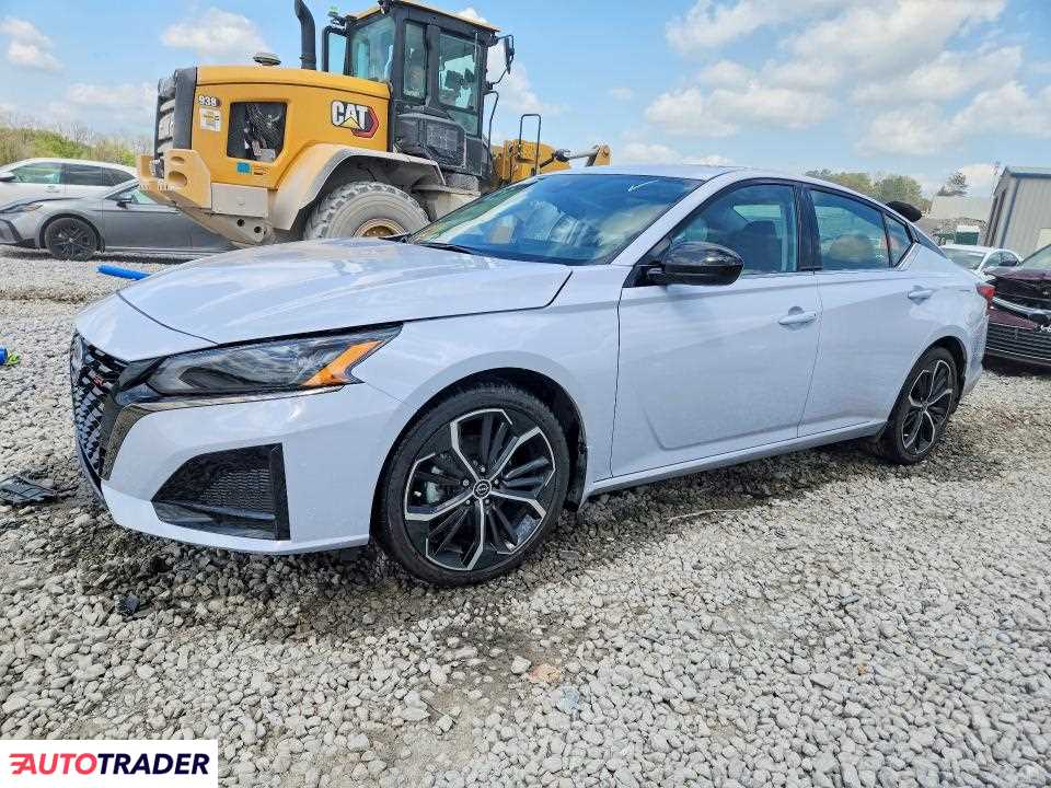Nissan Altima 2025 2
