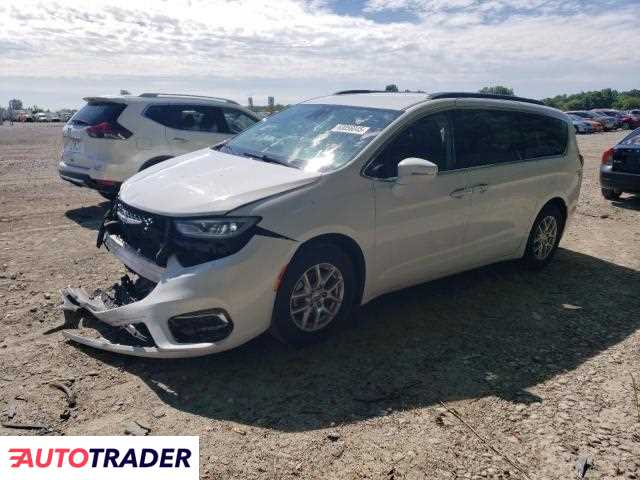 Chrysler Pacifica 2022 3
