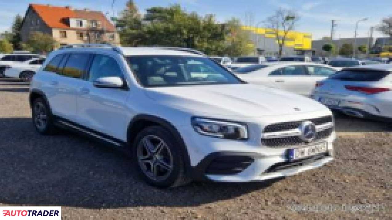 Mercedes GL 1.3 benzyna 163 KM 2023r. (Komorniki)