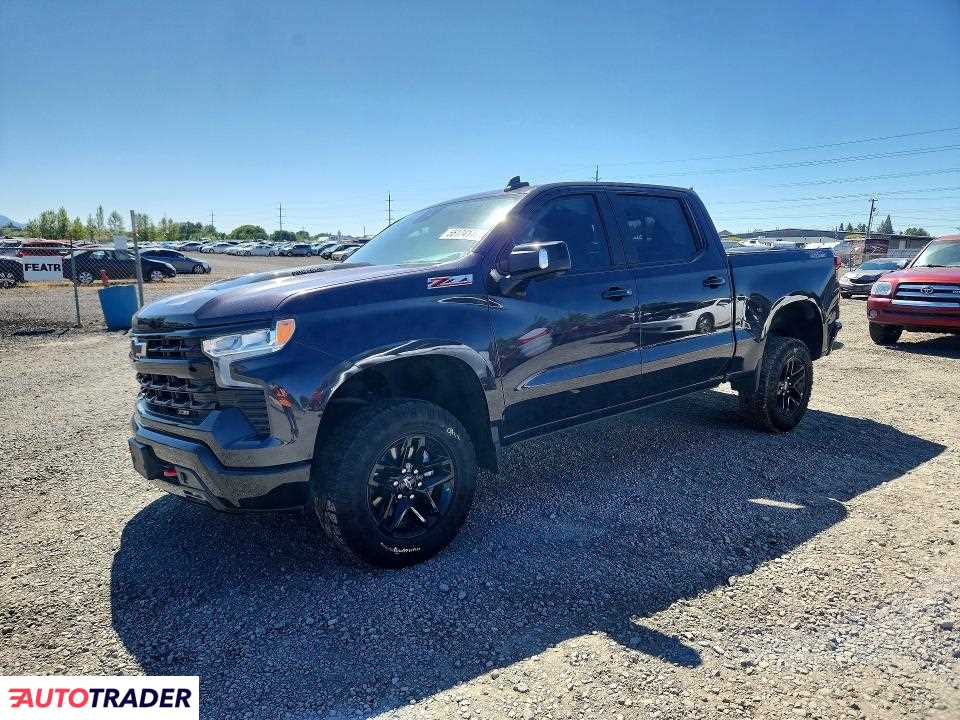Chevrolet Silverado 2022 3
