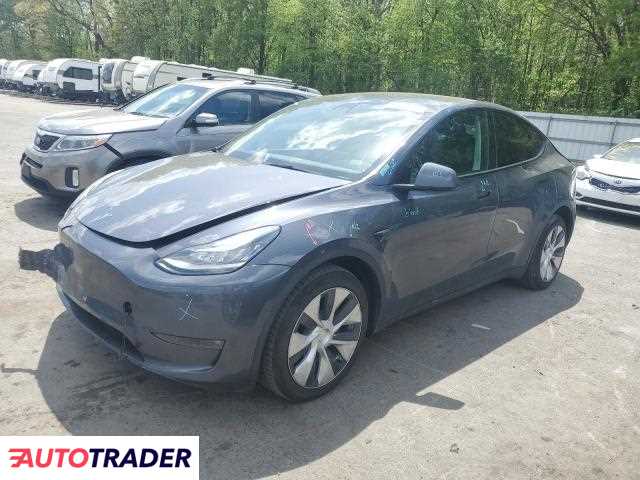 Tesla Model Y 2023 Tesla Model Y 2023