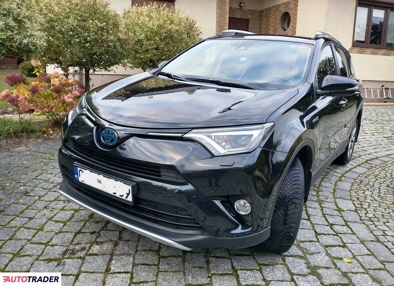 Toyota RAV 4 2018 2.5 197 KM