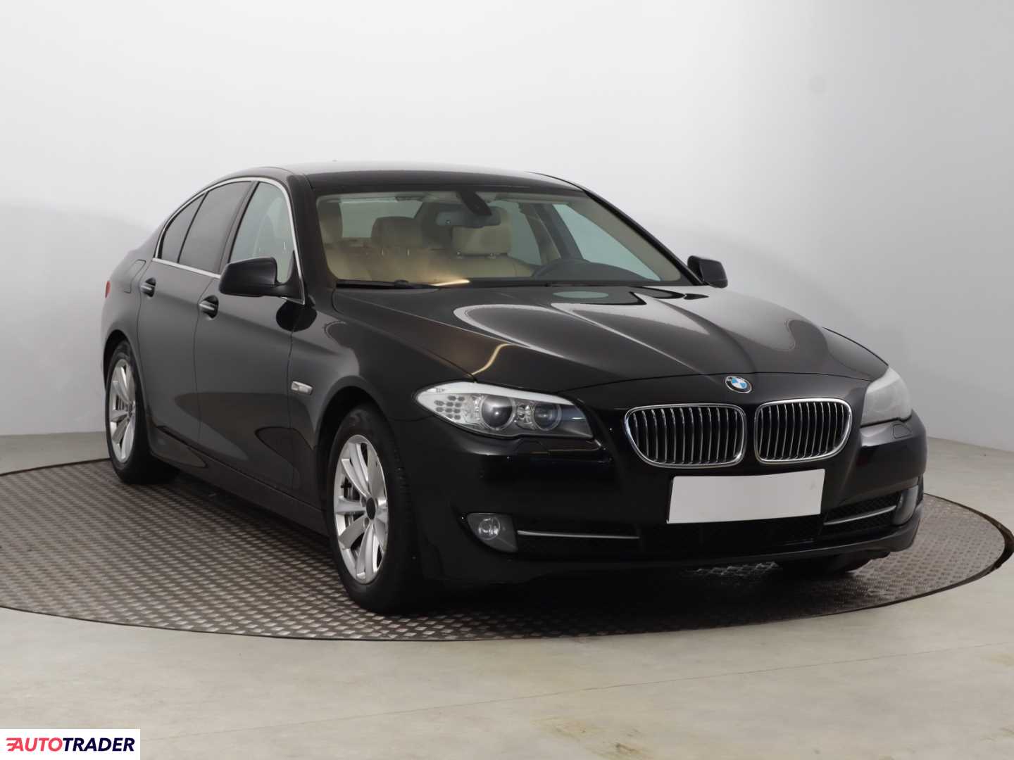 BMW 520 2012 2.0 181 KM