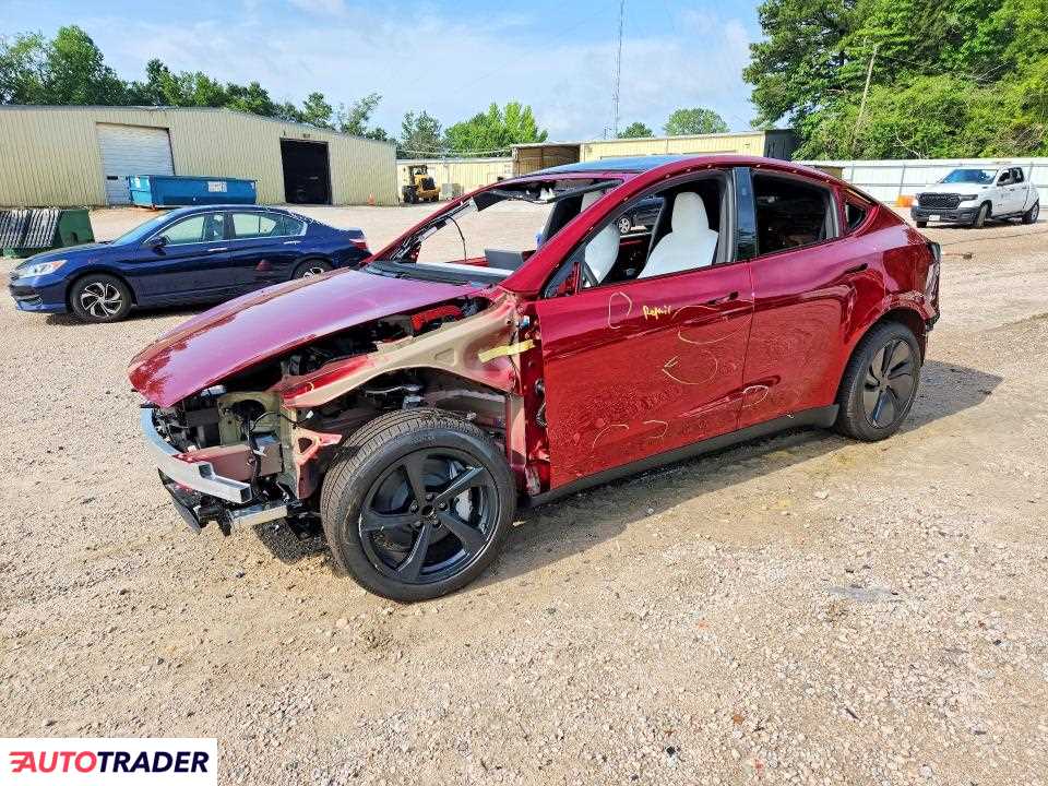 Tesla Model Y 2026