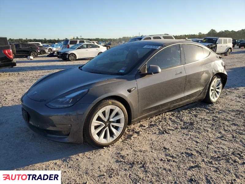 Tesla Model 3 2022