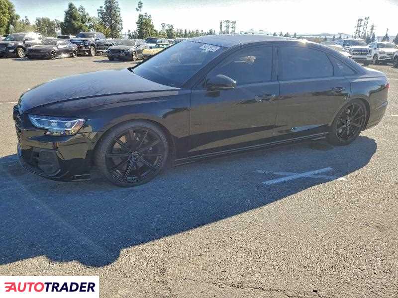 Audi S8 2024 4