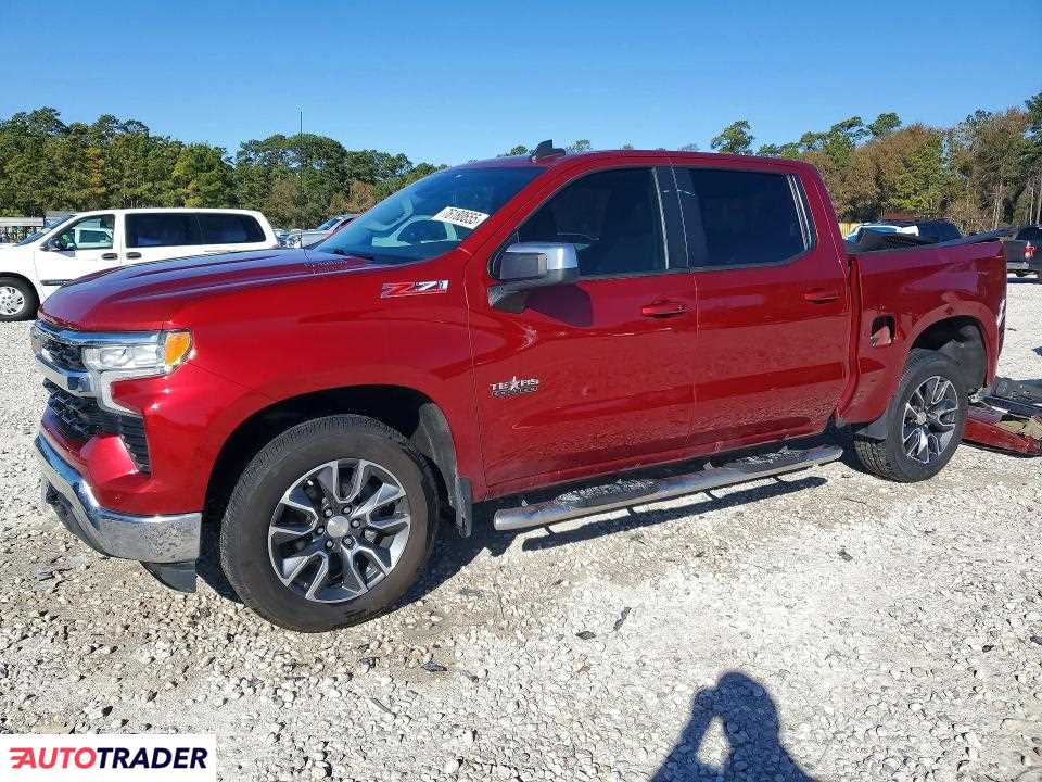 Chevrolet Silverado 2022 3