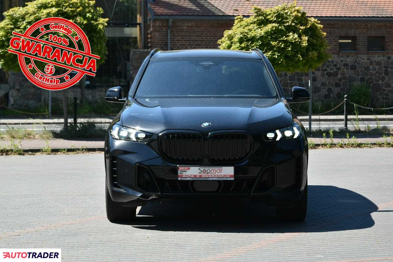 BMW X5 2025 3.0 297 KM