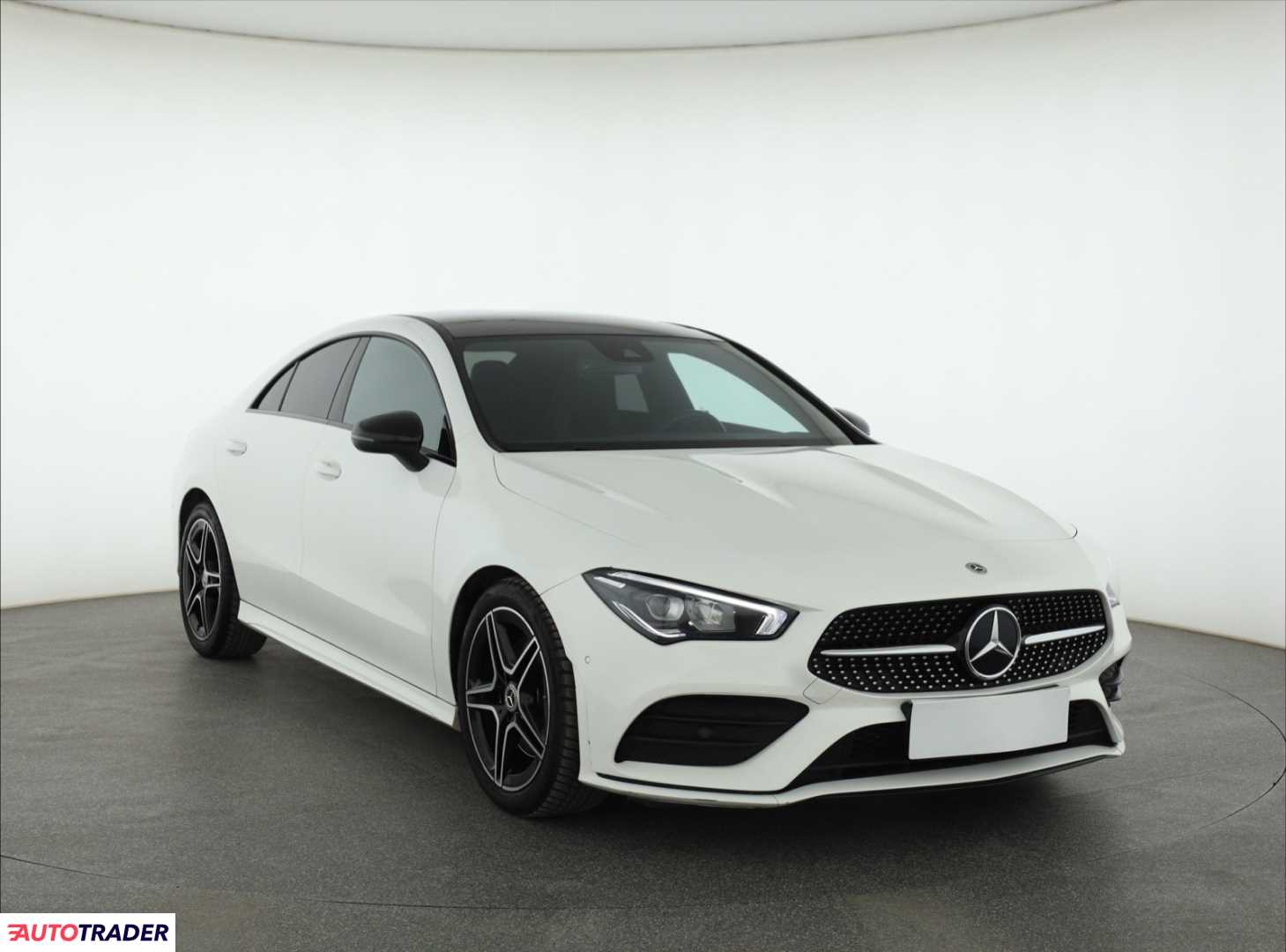 Mercedes Pozostałe 2022 1.3 160 KM