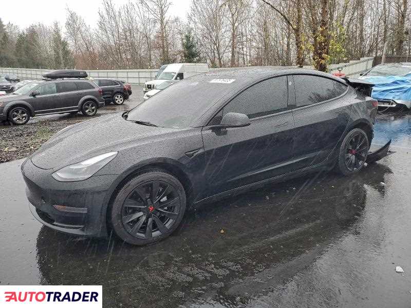 Tesla Model 3 2023