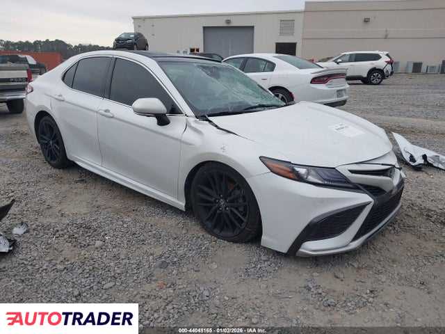 Toyota Camry 2021 3