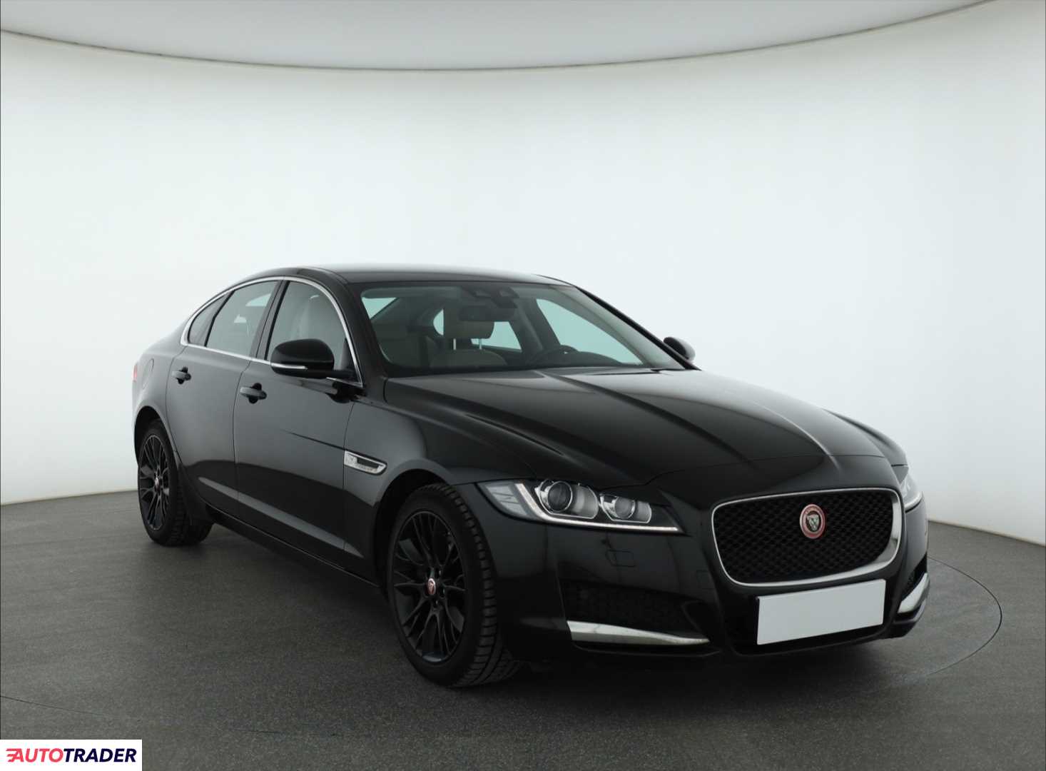 Jaguar XF 2018 2.0 177 KM
