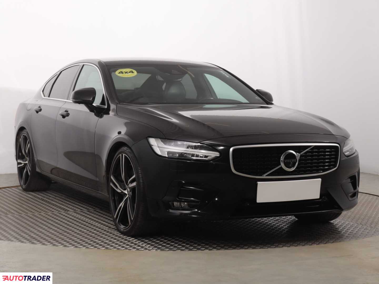 Volvo S90 2017 2.0 305 KM