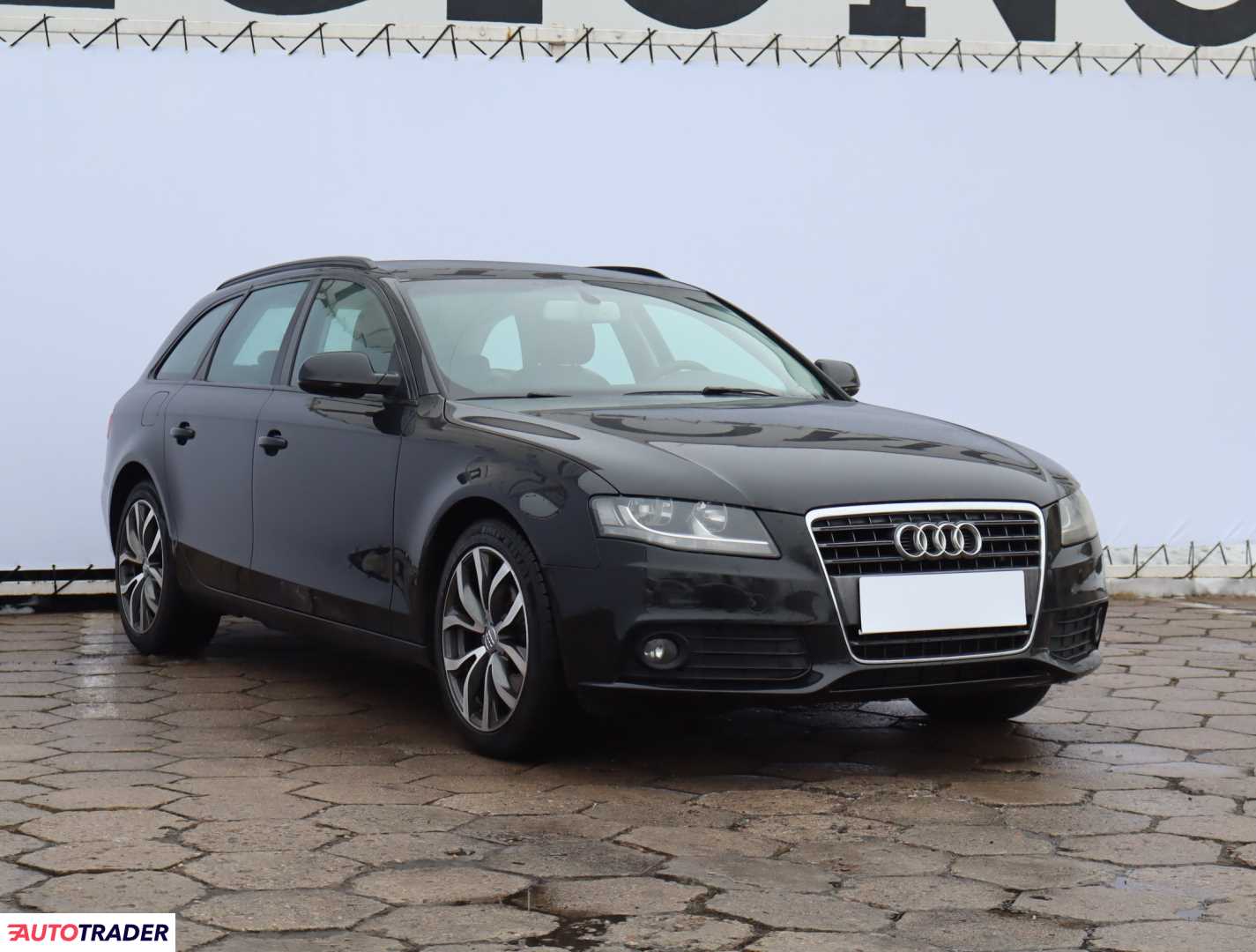 Audi A4 2010 2.0 118 KM