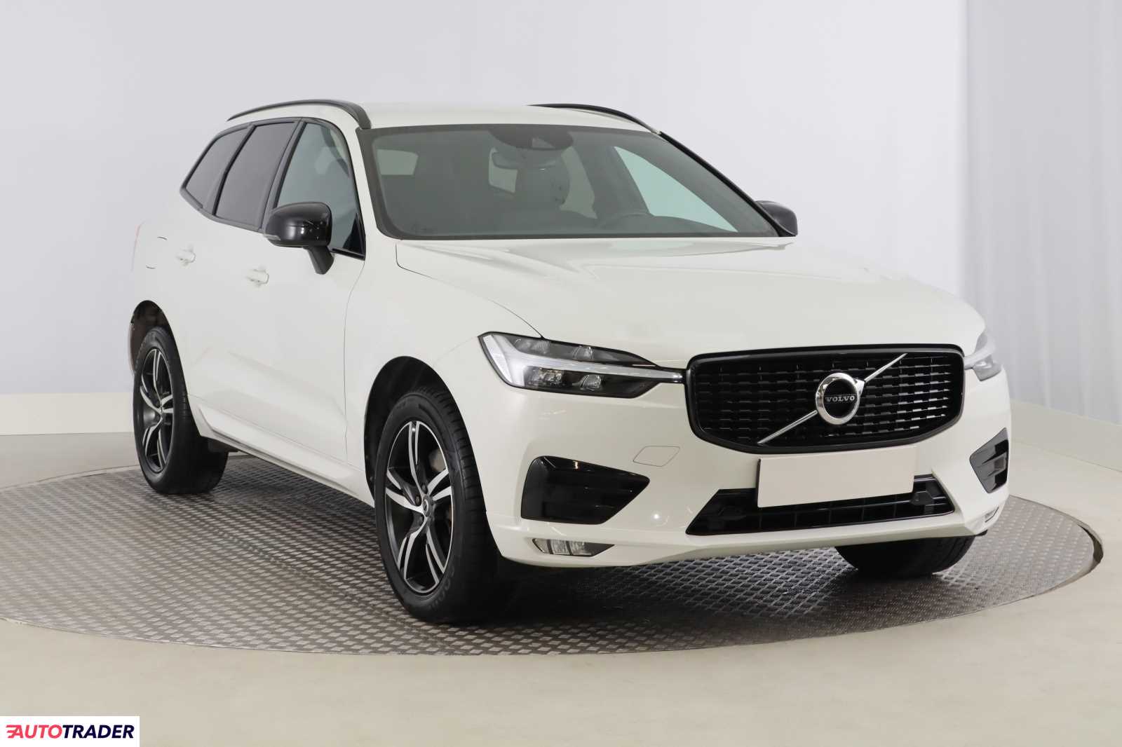 Volvo XC60 2021 2.0 194 KM