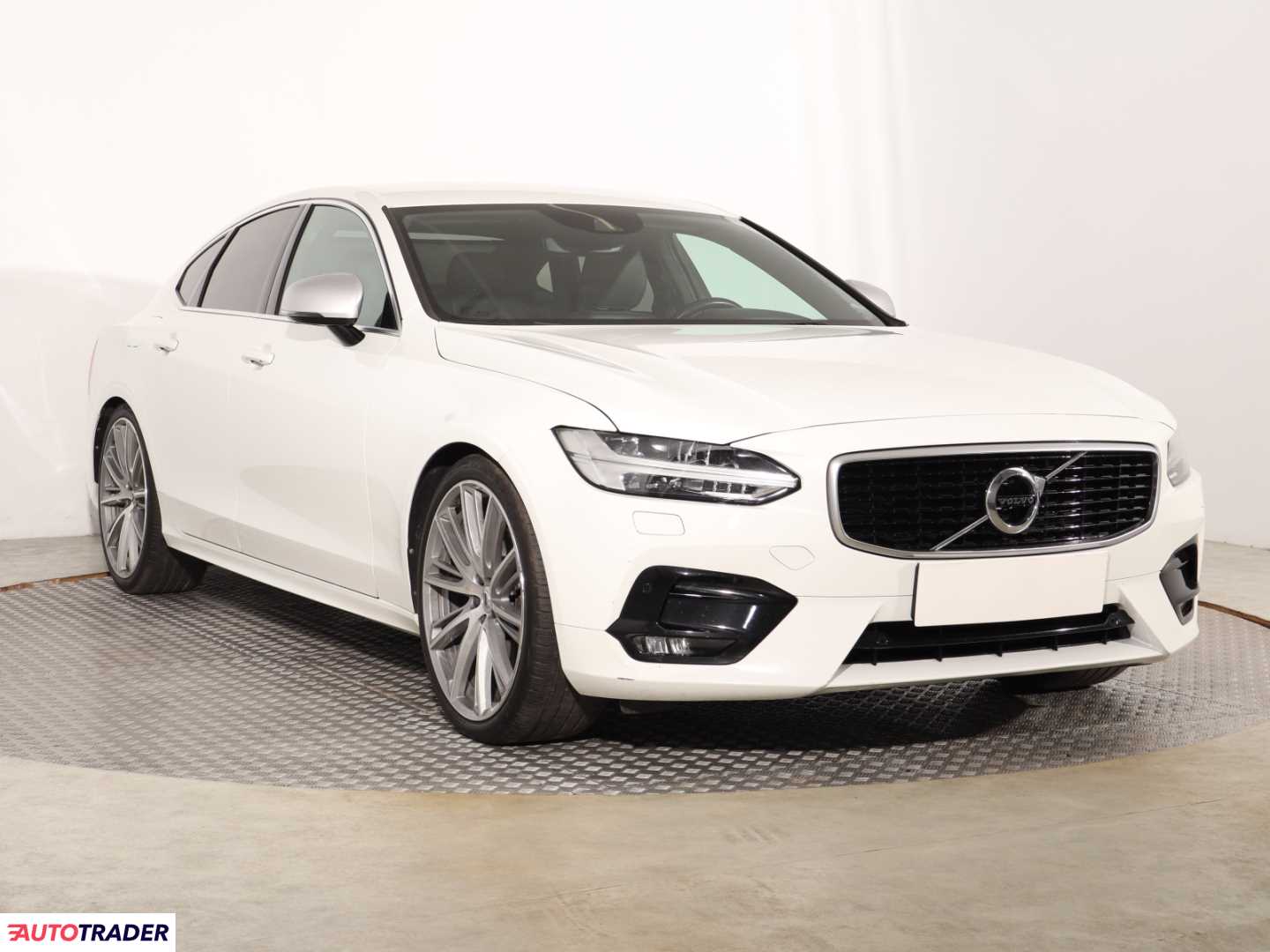 Volvo S90 2019 2.0 231 KM