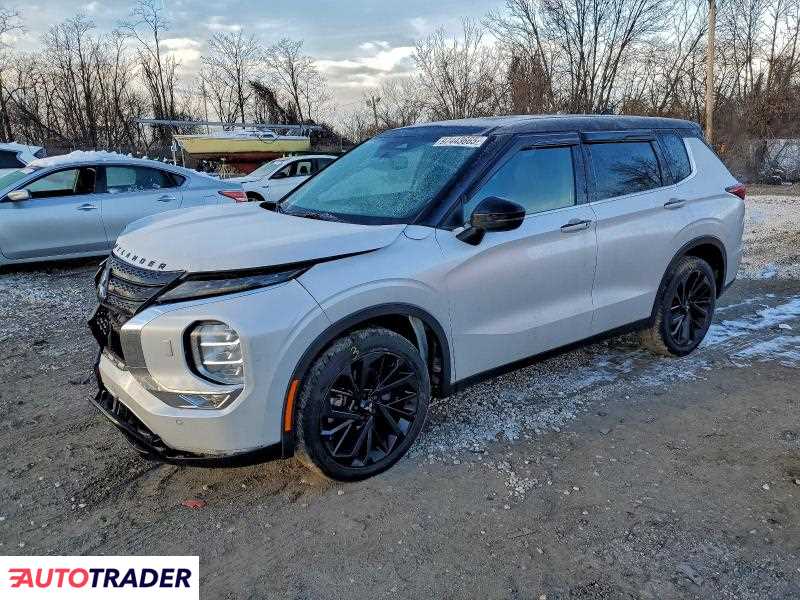 Mitsubishi Outlander 2023 2