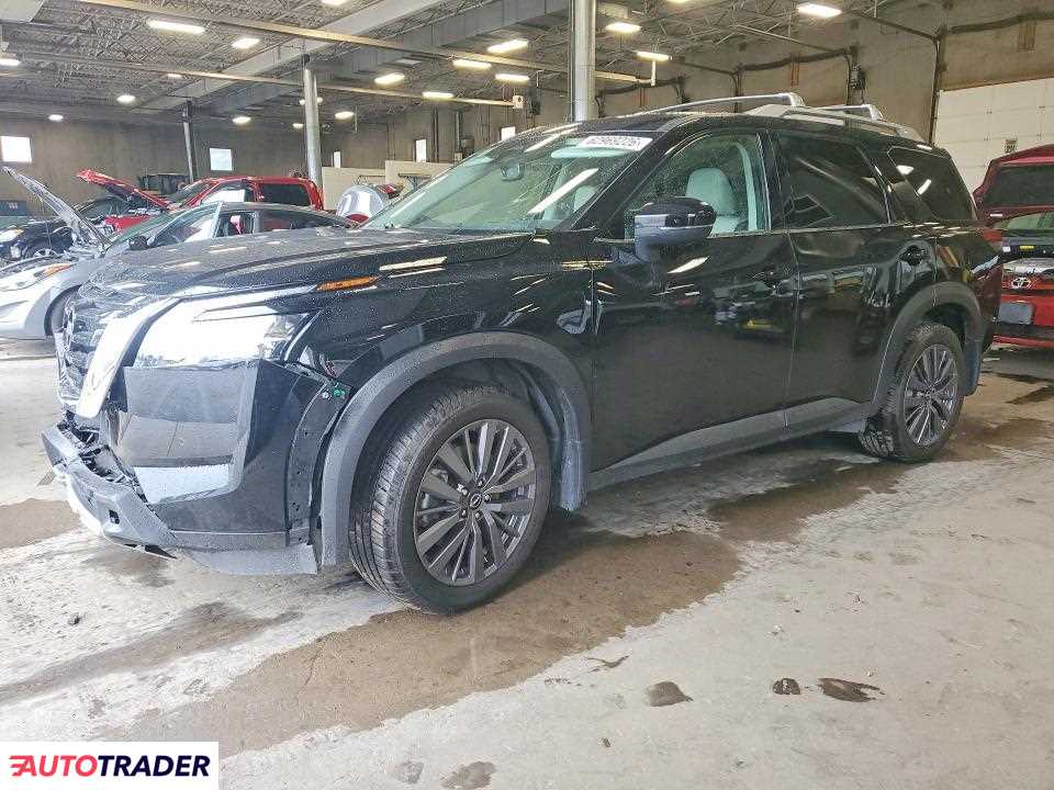 Nissan Pathfinder 2022 3